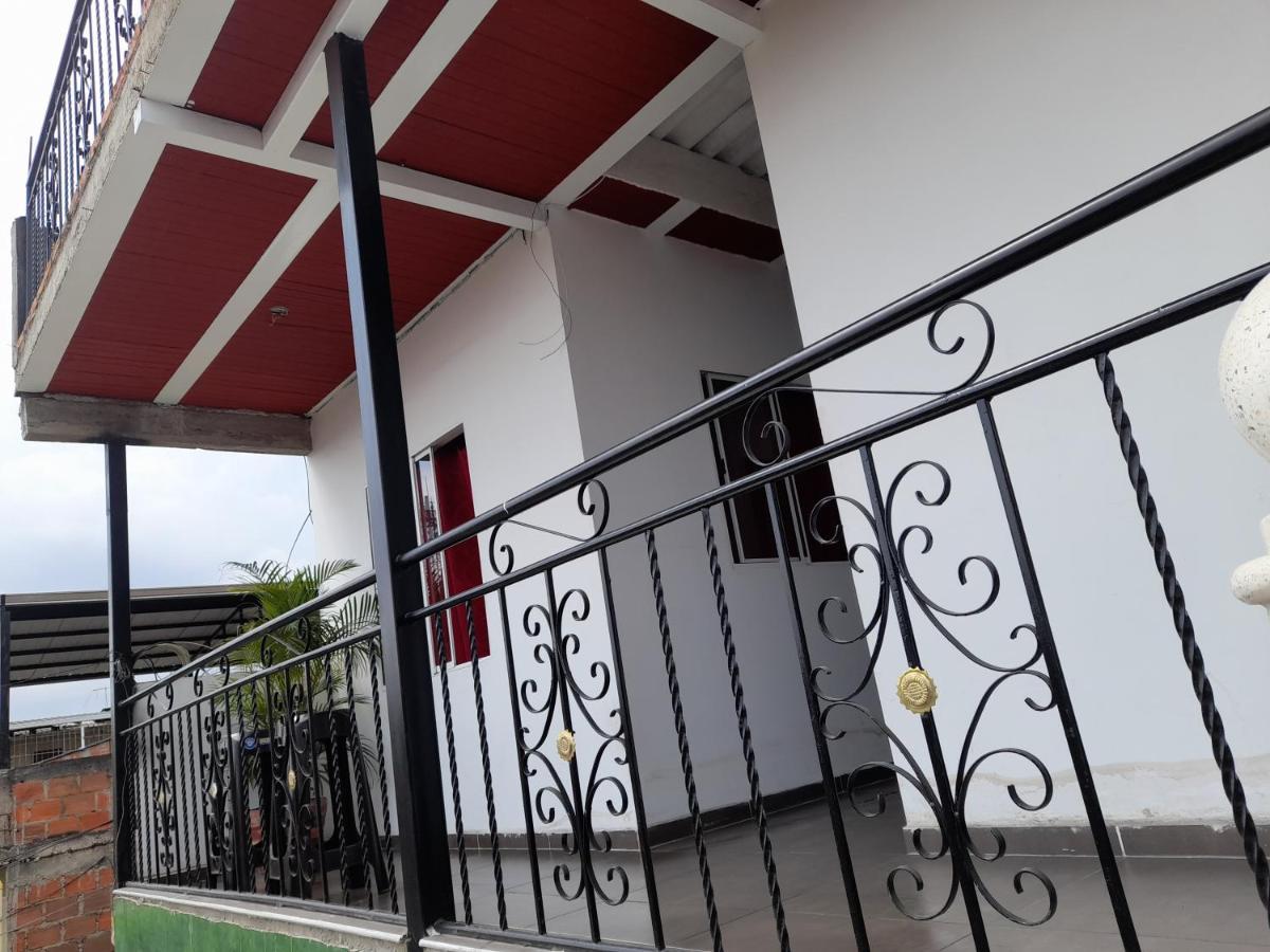 Apartaestudios El Jardin 2 Кали Экстерьер фото