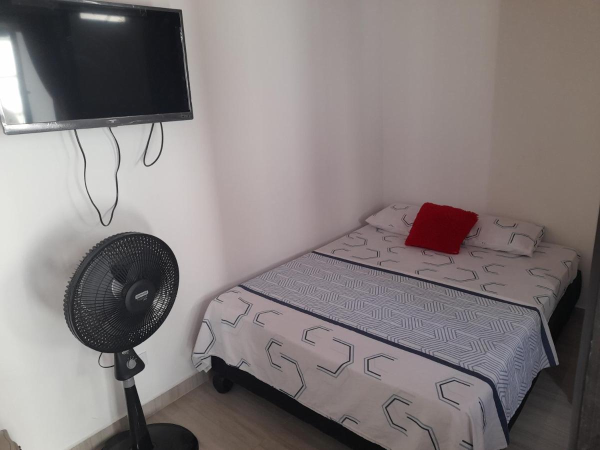 Apartaestudios El Jardin 2 Кали Номер фото
