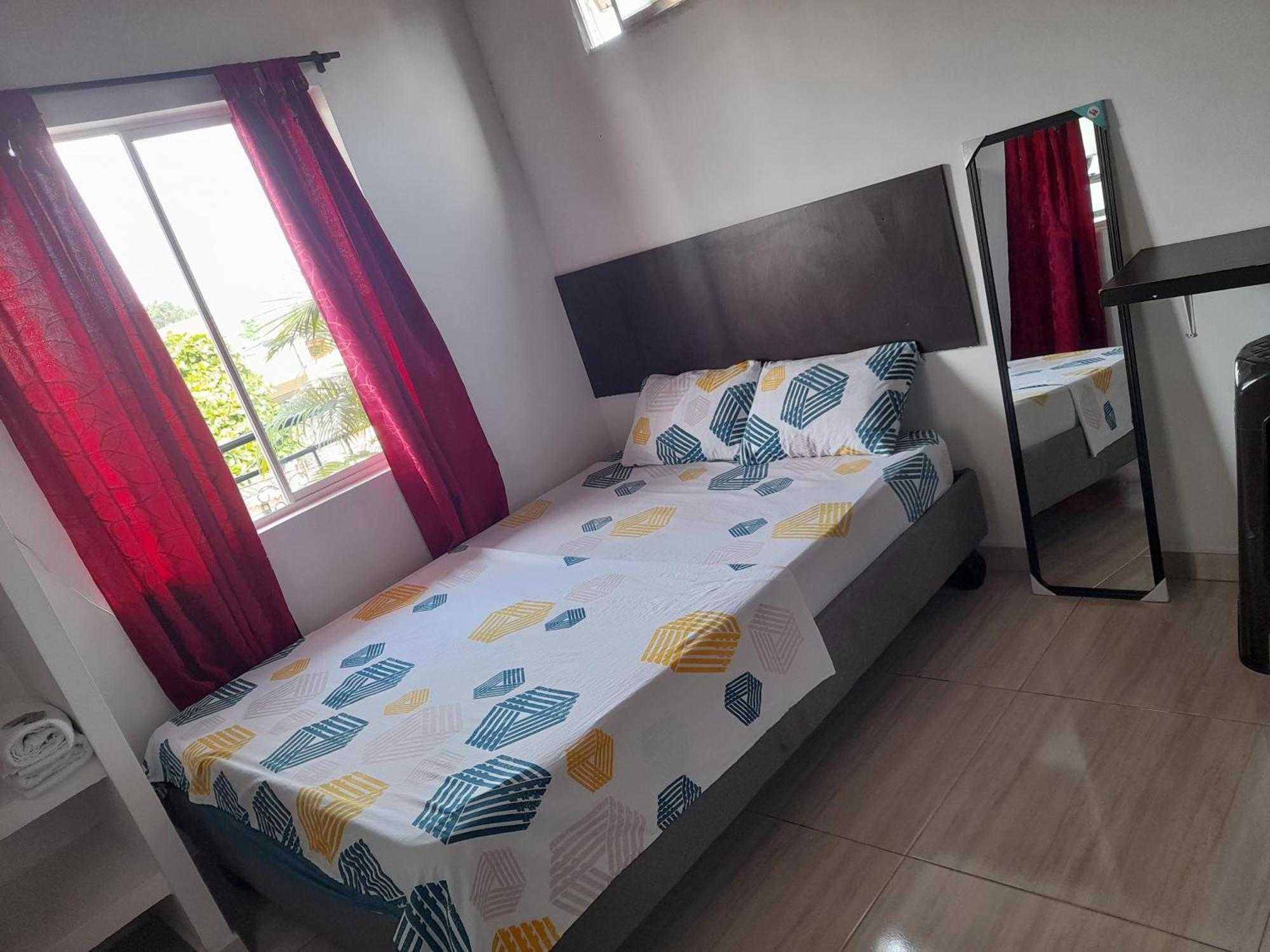 Apartaestudios El Jardin 2 Кали Экстерьер фото