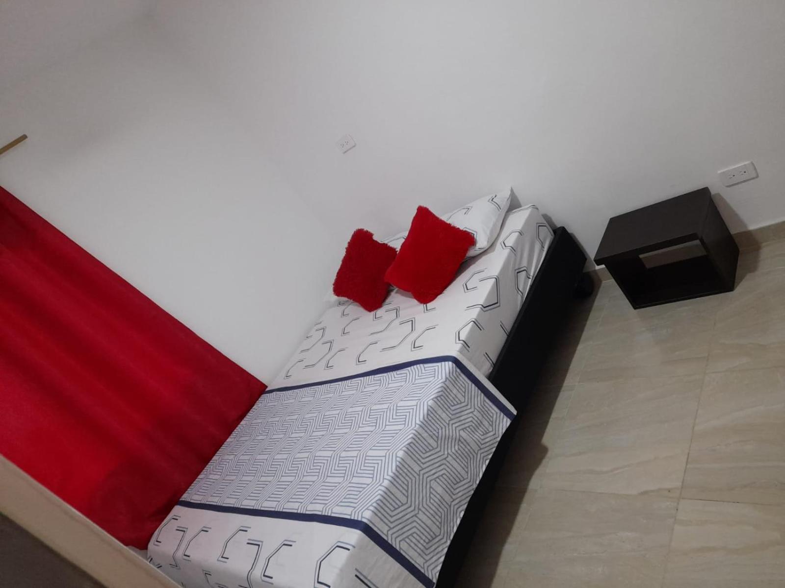 Apartaestudios El Jardin 2 Кали Номер фото