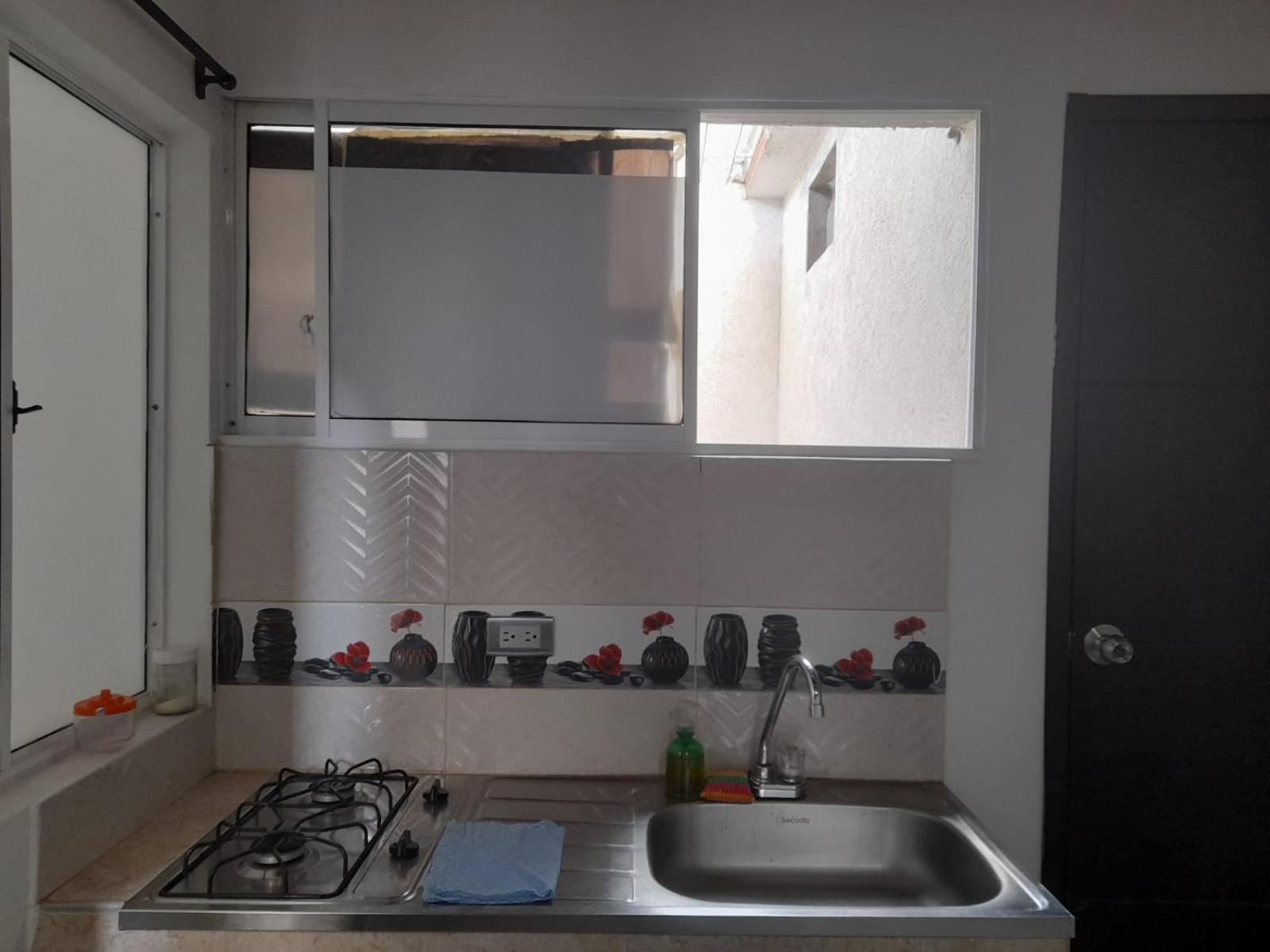 Apartaestudios El Jardin 2 Кали Экстерьер фото